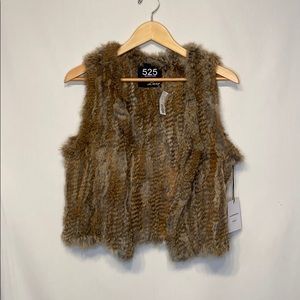 NWT 525 America Rabbit Fur Vest Size Medium